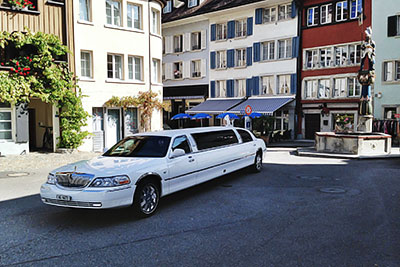 Lincoln Town Car Stretchlimousine in Zürich